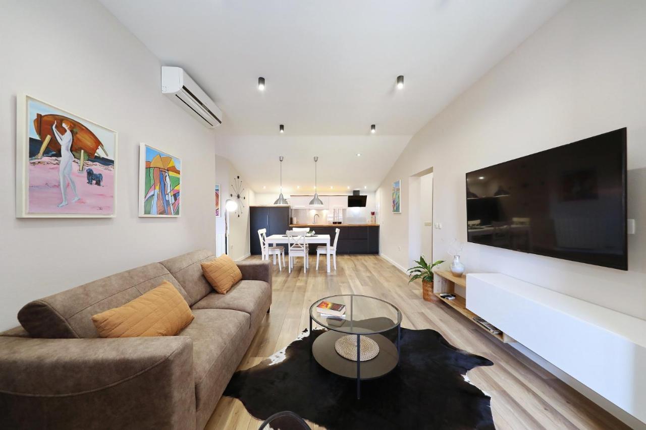 Apartments "Villa Antisin" With Heated Pool Zadar Exterior foto
